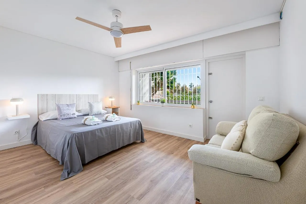797 Holiday Rentals - Piso Reformado Con Amplia Terraza Carihue Torremolinos