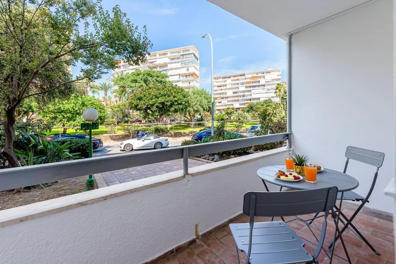 797 Holiday Rentals - Piso Reformado Con Amplia Terraza Carihue Torremolinos Apartment