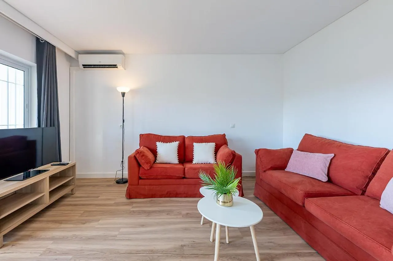 797 Holiday Rentals - Piso Reformado Con Amplia Terraza Carihue Torremolinos Apartment