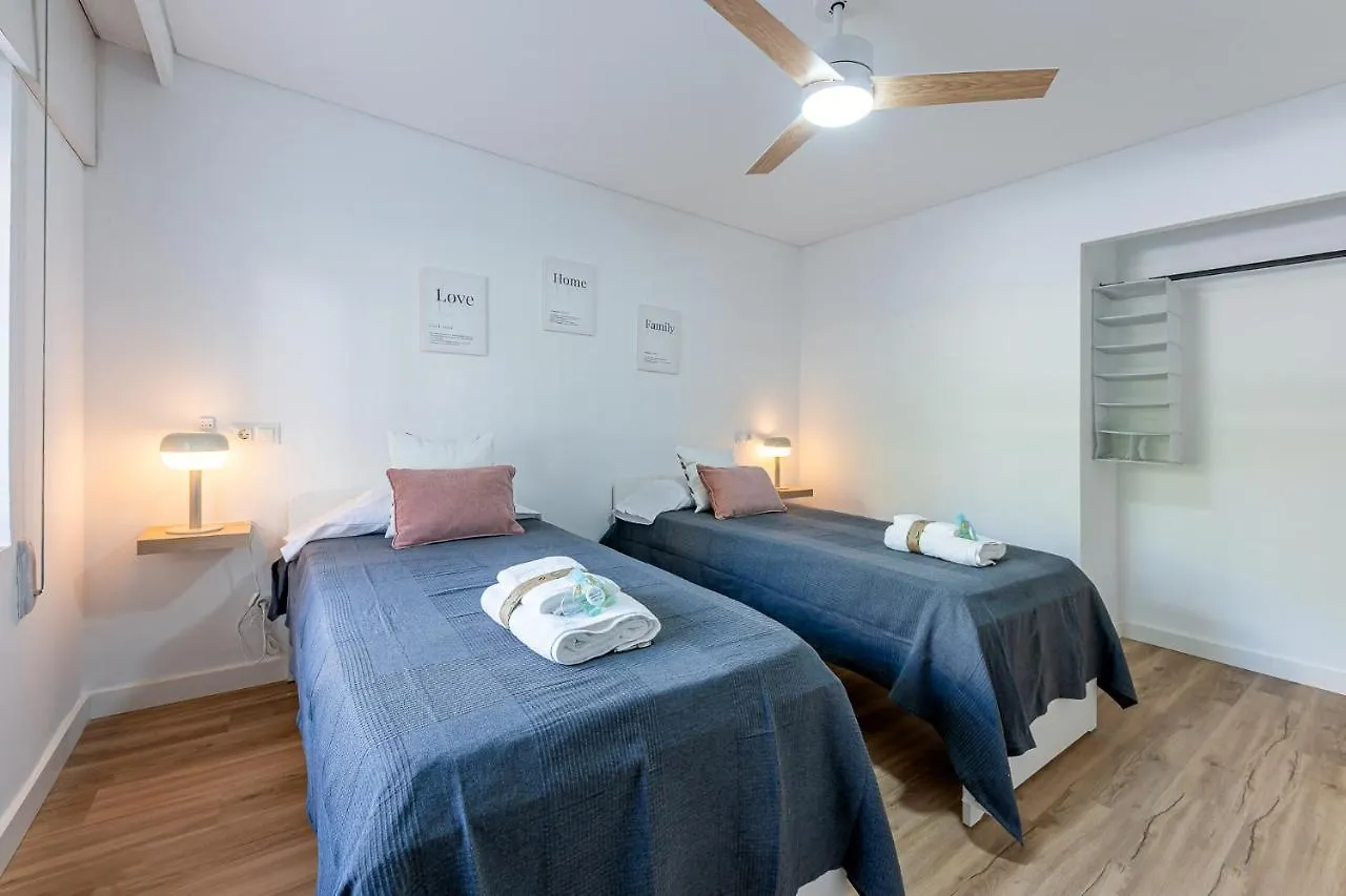 797 Holiday Rentals - Piso Reformado Con Amplia Terraza Carihue Torremolinos