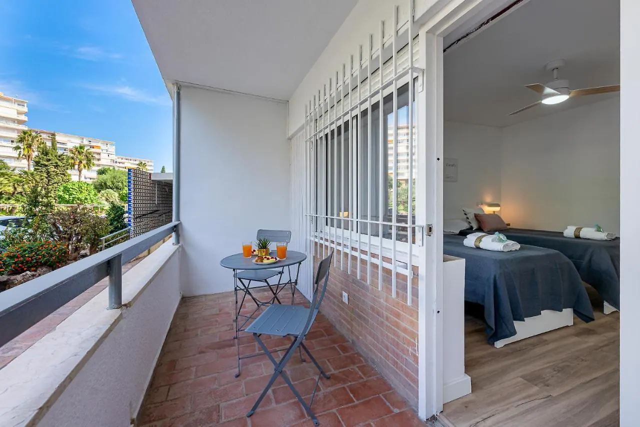 797 Holiday Rentals - Piso Reformado Con Amplia Terraza Carihue Torremolinos 0*,