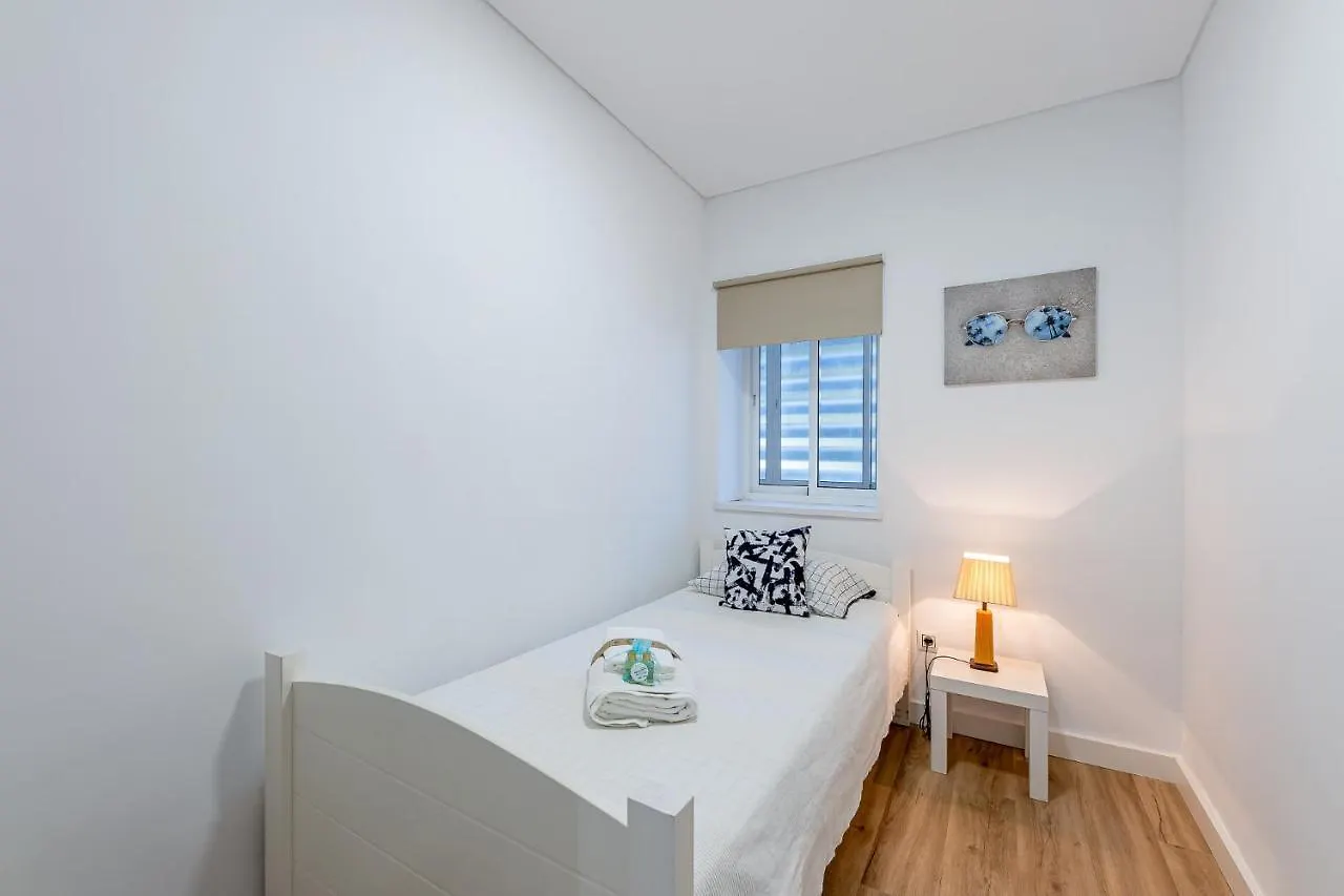 797 Holiday Rentals - Piso Reformado Con Amplia Terraza Carihue Torremolinos 0*,  Spain