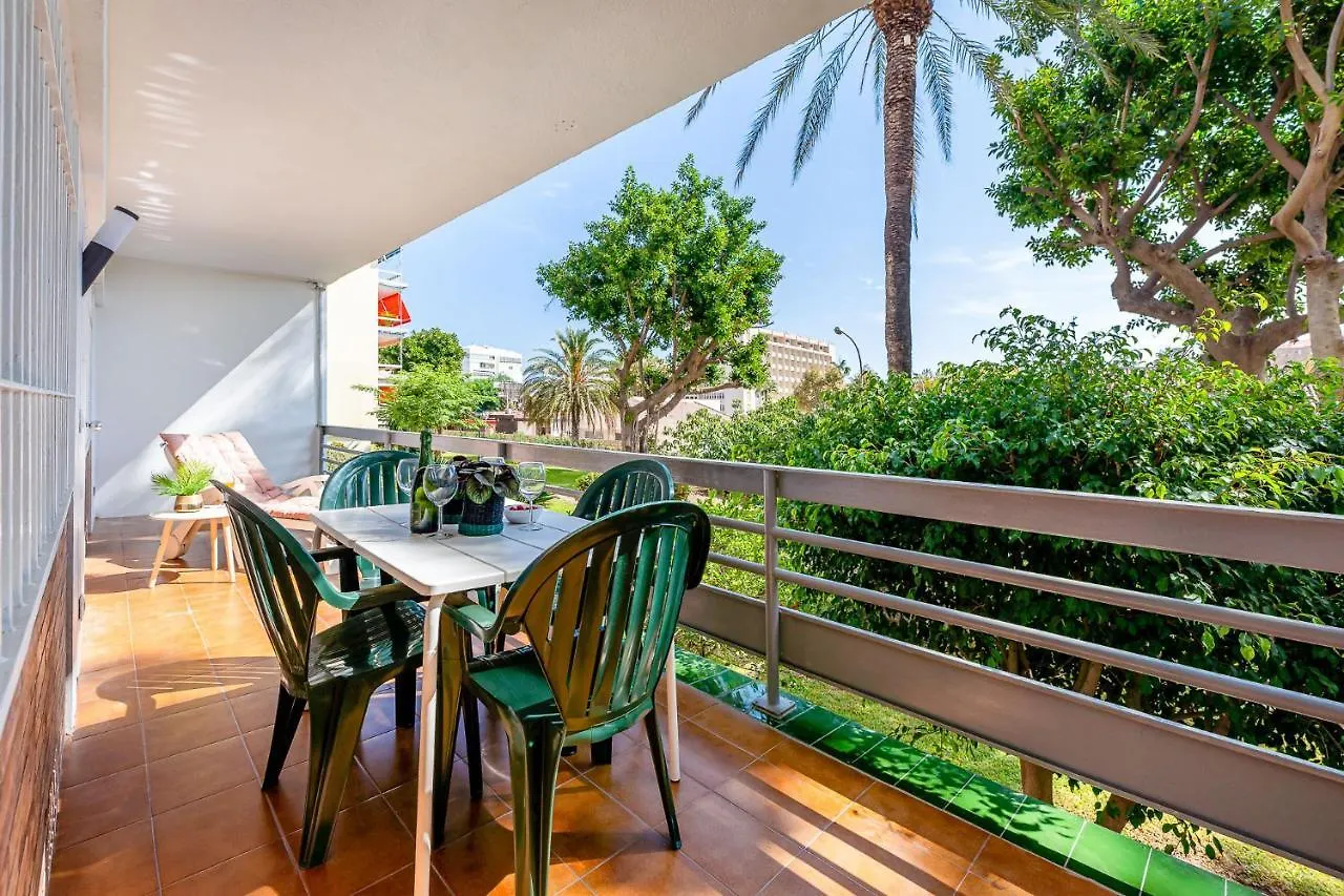 797 Holiday Rentals - Piso Reformado Con Amplia Terraza Carihue Torremolinos 0*,  Španělsko