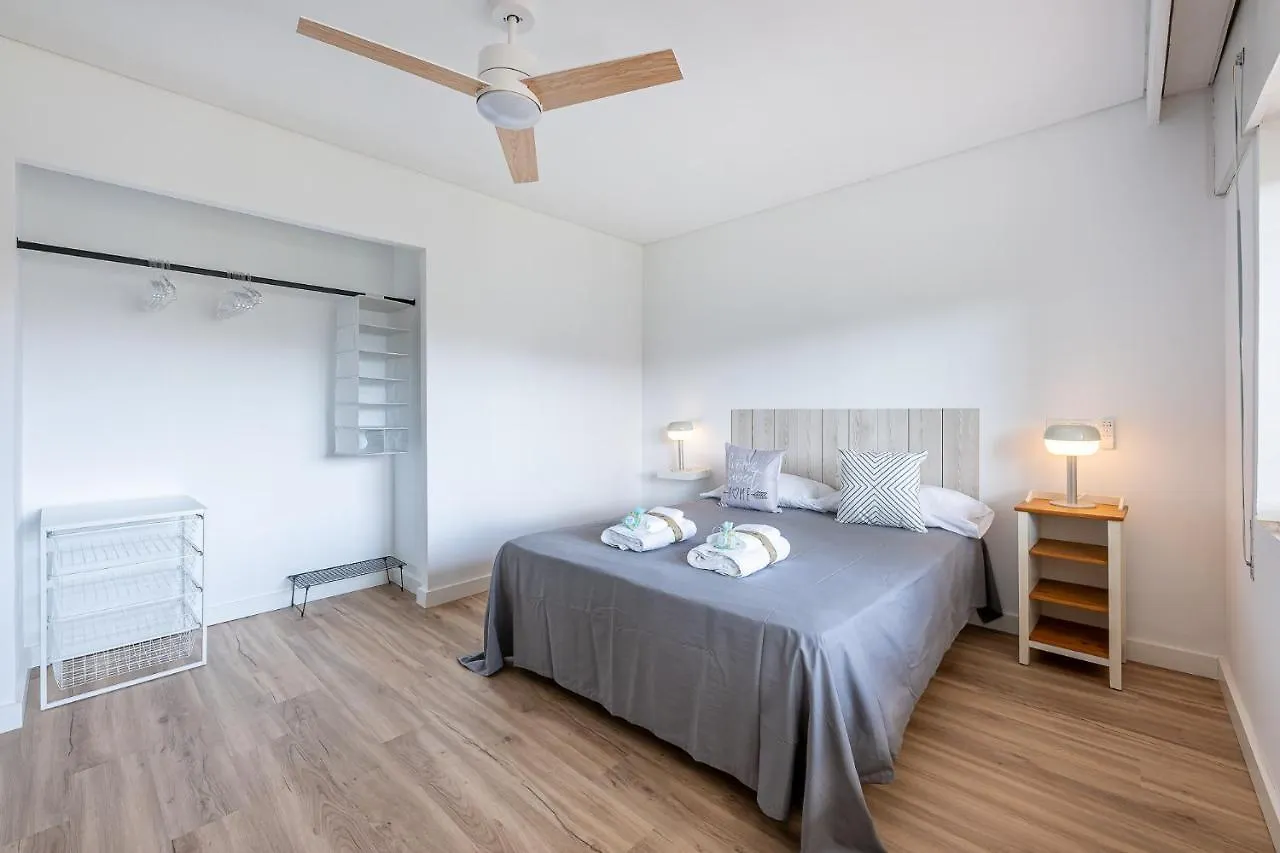 797 Holiday Rentals - Piso Reformado Con Amplia Terraza Carihue Torremolinos Apartmán
